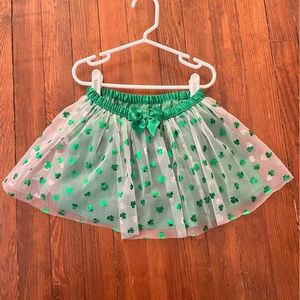 Girls 3T shamrock skirt